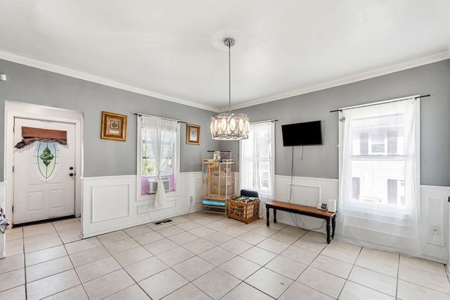 88 Granite St, Leominster, MA 01453