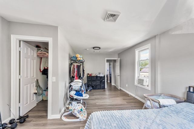 88 Granite St, Leominster, MA 01453