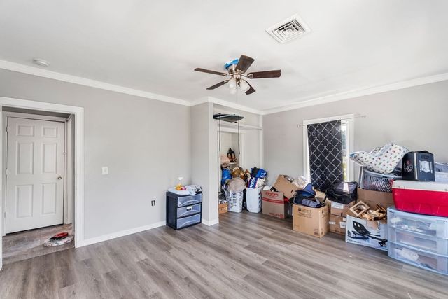 88 Granite St, Leominster, MA 01453