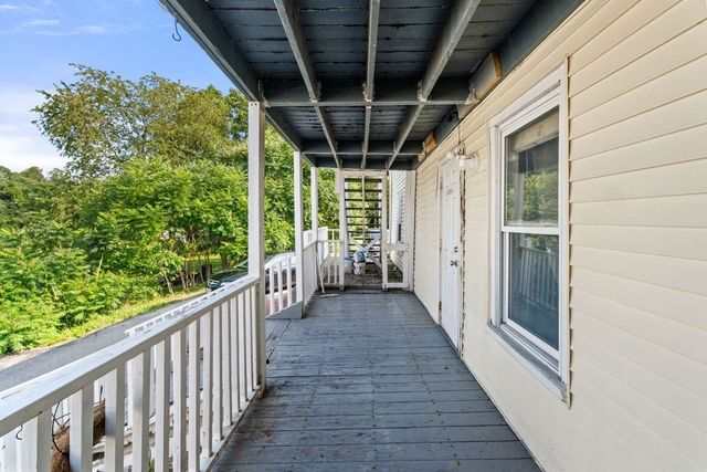 88 Granite St, Leominster, MA 01453