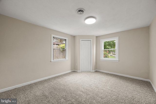 92 FLORENCE AVE, Aston, PA 19014