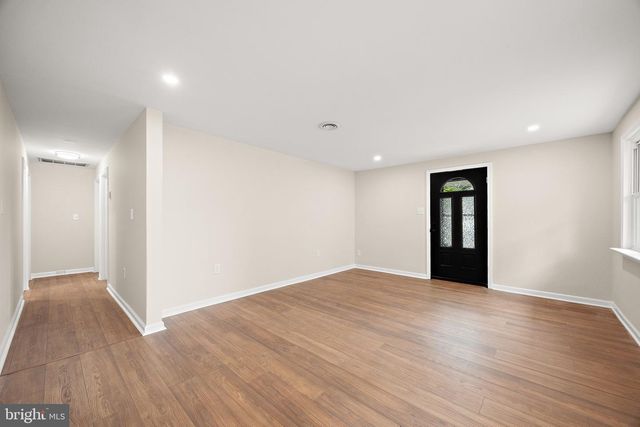 92 FLORENCE AVE, Aston, PA 19014