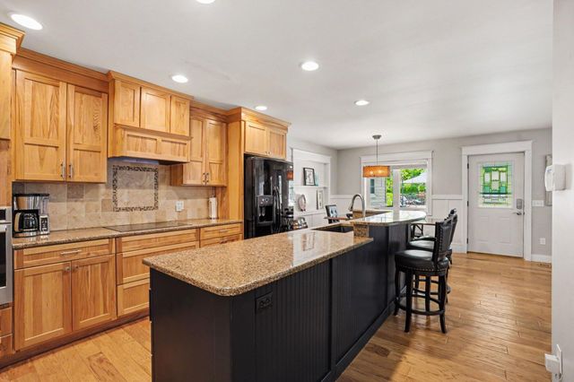 9979 W Main Street, Oshtemo Twp, MI 49009