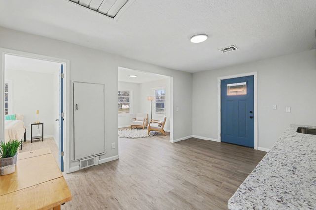 2368 N Payne Ave, Wichita, KS 67204