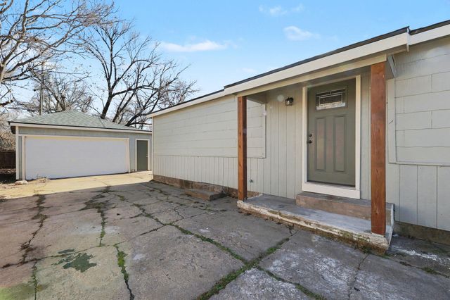 2368 N Payne Ave, Wichita, KS 67204