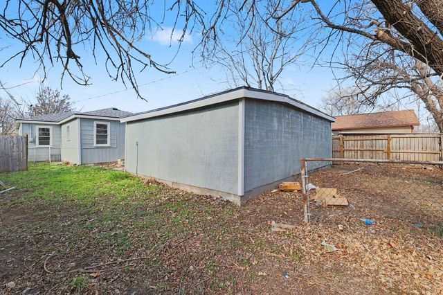 2368 N Payne Ave, Wichita, KS 67204