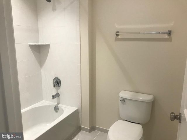 42416 DOGWOOD GLEN SQ, Sterling, VA 20166