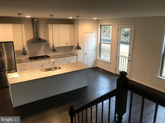 42416 DOGWOOD GLEN SQ, Sterling, VA 20166