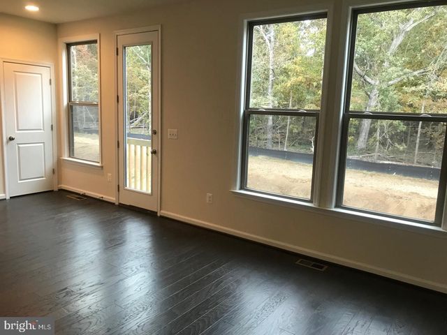 42416 DOGWOOD GLEN SQ, Sterling, VA 20166