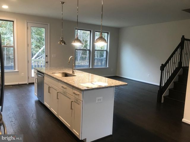 42416 DOGWOOD GLEN SQ, Sterling, VA 20166