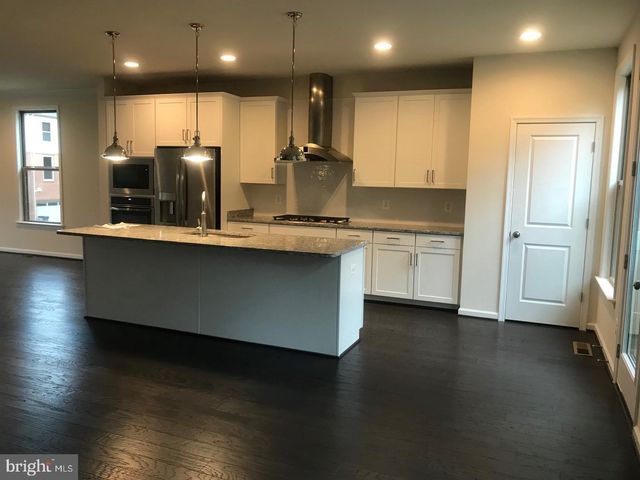 42416 DOGWOOD GLEN SQ, Sterling, VA 20166