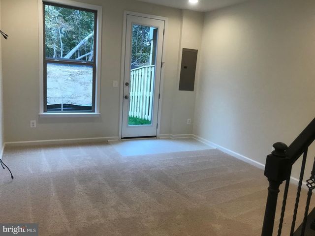 42416 DOGWOOD GLEN SQ, Sterling, VA 20166