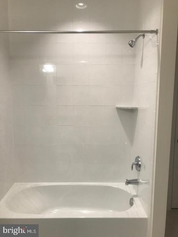 42416 DOGWOOD GLEN SQ, Sterling, VA 20166