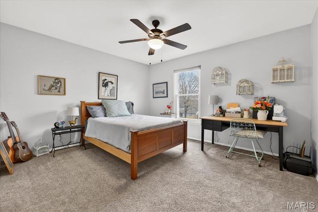 800 Whispering Village Circle, Ballwin, MO 63021