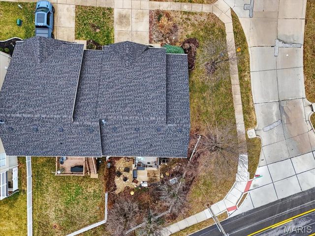 800 Whispering Village Circle, Ballwin, MO 63021