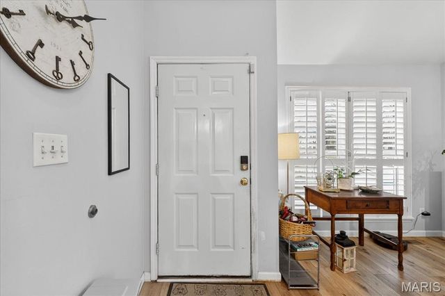 800 Whispering Village Circle, Ballwin, MO 63021