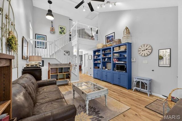 800 Whispering Village Circle, Ballwin, MO 63021