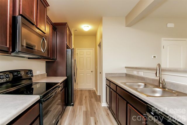 701 Falls Lane, Kannapolis, NC 28081
