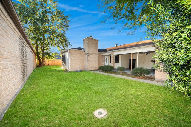 2471 Falls Church Drive, Houston, TX 77067