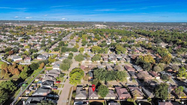 2471 Falls Church Drive, Houston, TX 77067