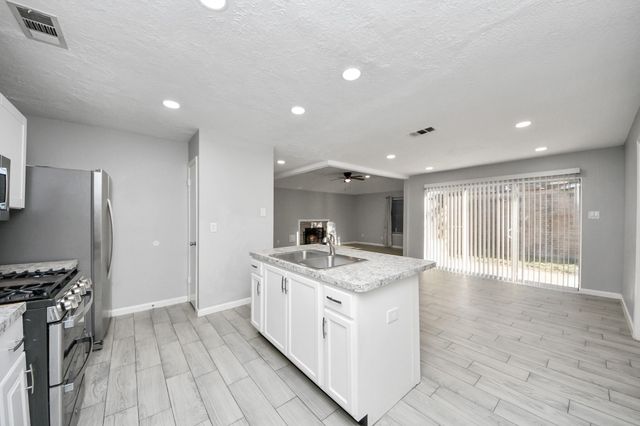 2471 Falls Church Drive, Houston, TX 77067