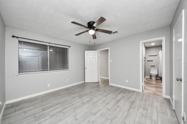 2471 Falls Church Drive, Houston, TX 77067