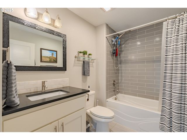 15906 Ne 22ND Ave, Ridgefield, WA 98642