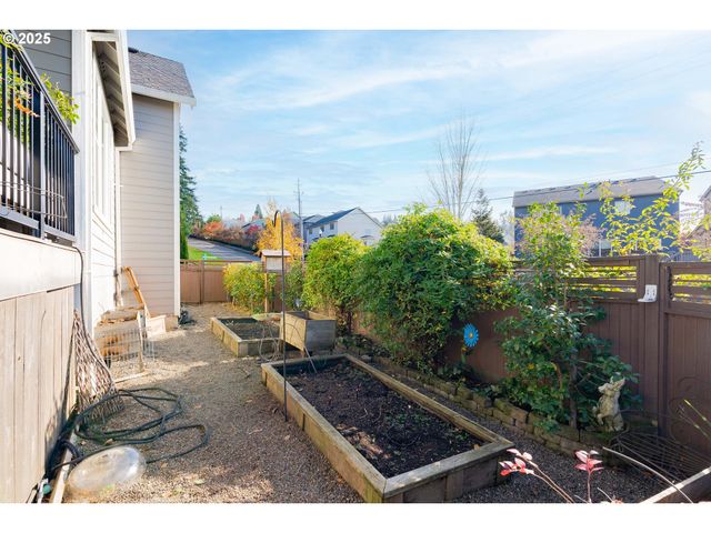 15906 Ne 22ND Ave, Ridgefield, WA 98642