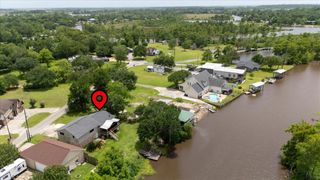 240 Berwick Drive, Bridge City, TX 77611