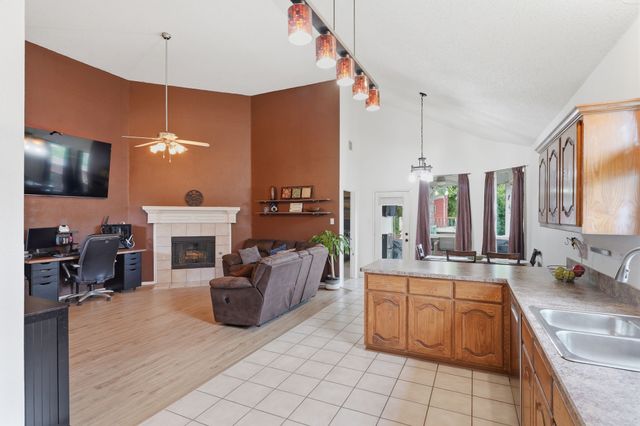 1953 Rustic Creek Drive, Garland, TX 75040