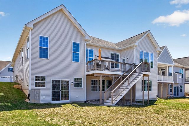 35 Snapping Bow, Plymouth, MA 02360