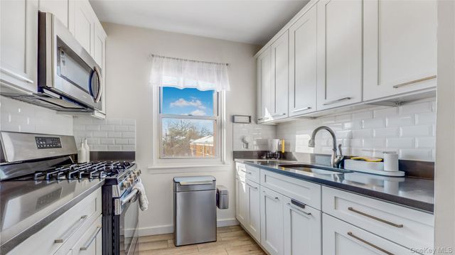 198-18 Pompeii Avenue 2, Hollis, NY 11423