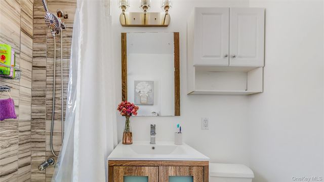 198-18 Pompeii Avenue 2, Hollis, NY 11423