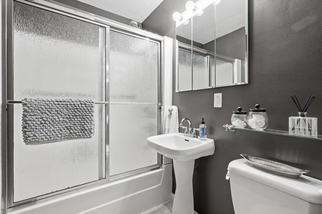 249 Briar Lane, Munster, IN 46321