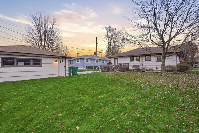 249 Briar Lane, Munster, IN 46321