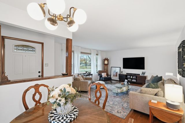 249 Briar Lane, Munster, IN 46321