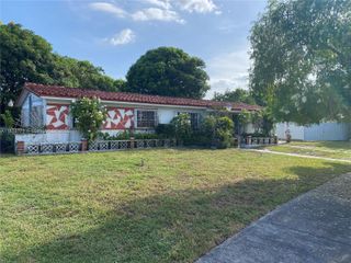 8120 SW 10th Ter, Miami, FL 33144