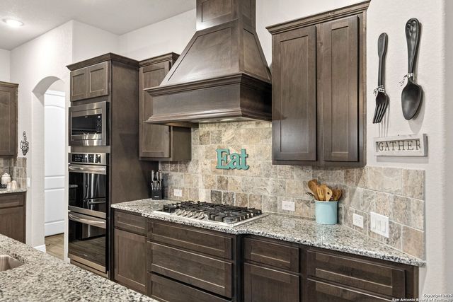 288 LILLY BLUFF, Castroville, TX 78009