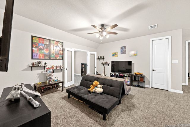 288 LILLY BLUFF, Castroville, TX 78009