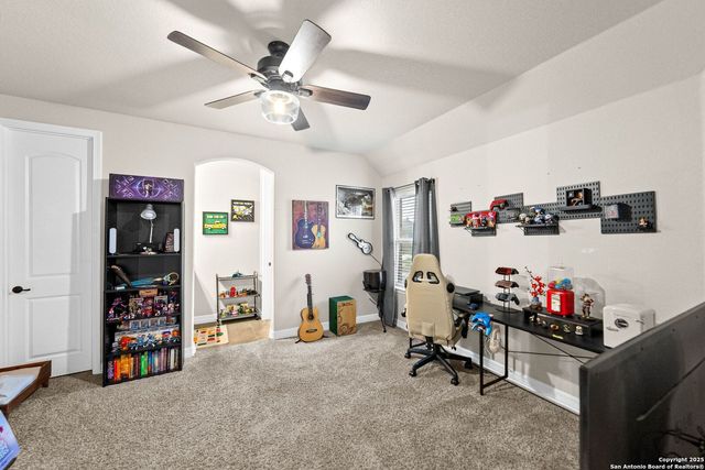 288 LILLY BLUFF, Castroville, TX 78009