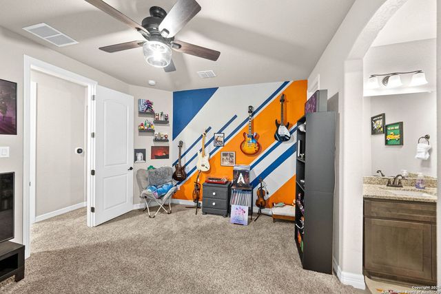 288 LILLY BLUFF, Castroville, TX 78009