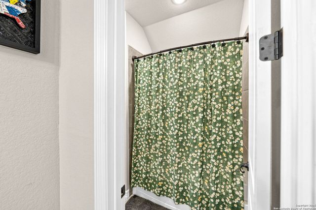 288 LILLY BLUFF, Castroville, TX 78009