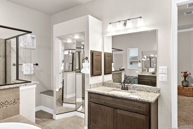 288 LILLY BLUFF, Castroville, TX 78009