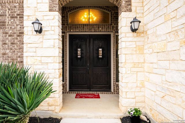 288 LILLY BLUFF, Castroville, TX 78009