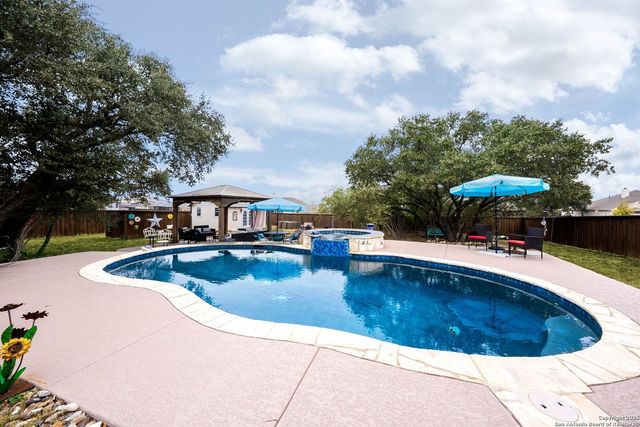 288 LILLY BLUFF, Castroville, TX 78009