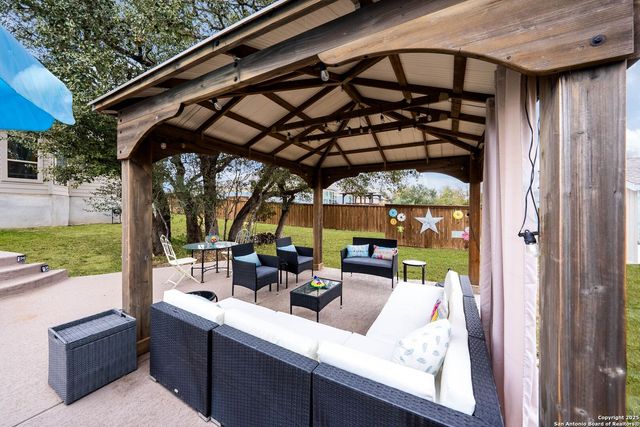 288 LILLY BLUFF, Castroville, TX 78009