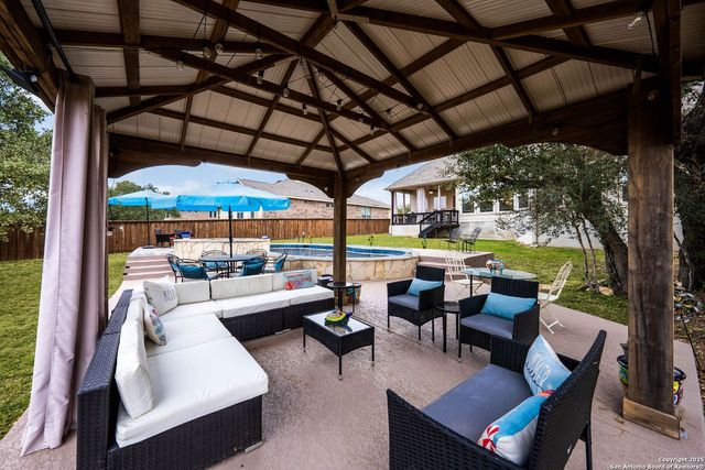 288 LILLY BLUFF, Castroville, TX 78009