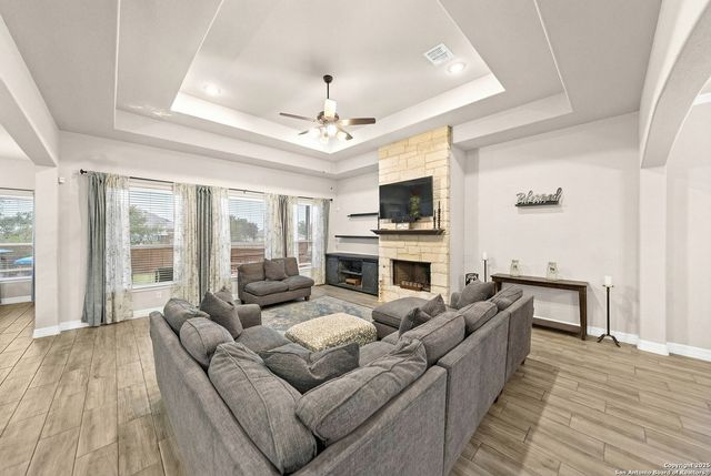 288 LILLY BLUFF, Castroville, TX 78009