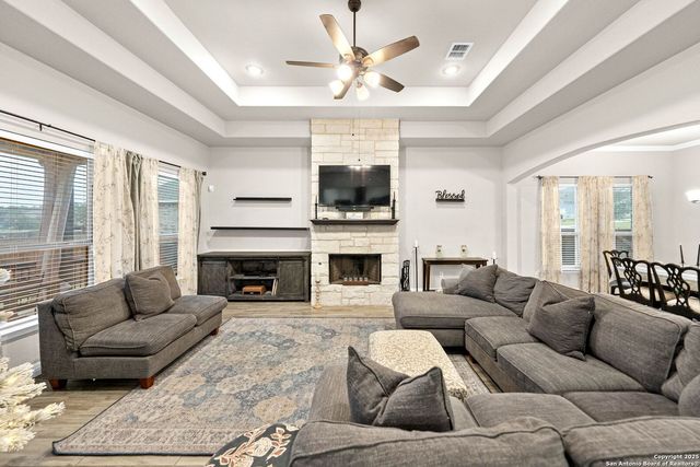 288 LILLY BLUFF, Castroville, TX 78009