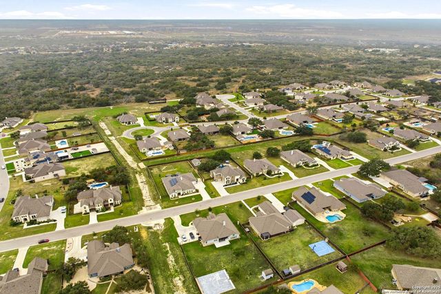 288 LILLY BLUFF, Castroville, TX 78009